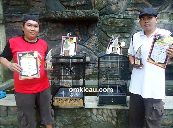 Duet kakak-adik Om Cik Pong dan Om Fahrul