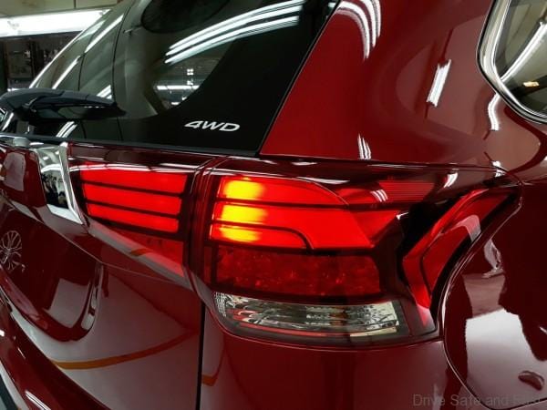 Mitsubishi Outlander SUV 4WD