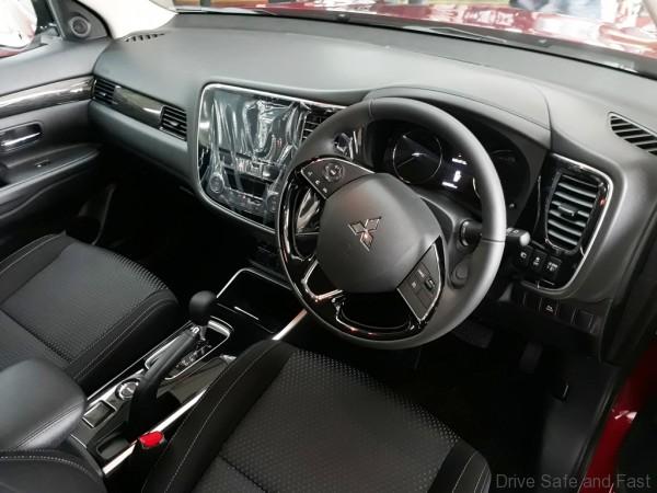 Mitsubishi Outlander SUV dashboard