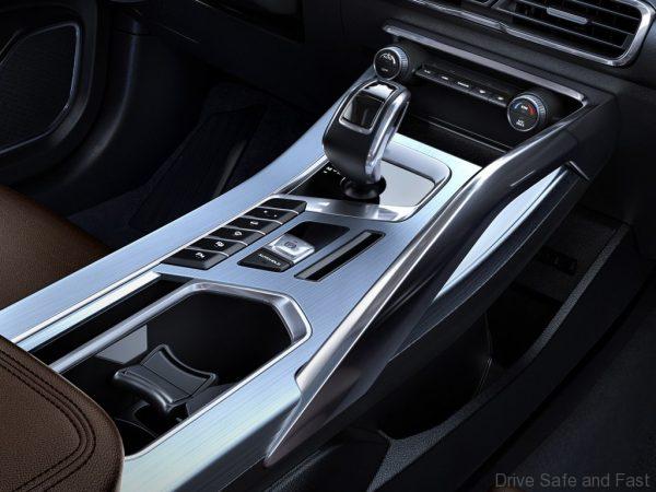 Geely Coolray_center console