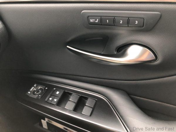 2019 Lexus ES 250