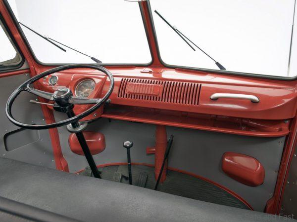Volkwagen Kombi Van
