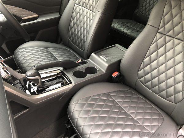Mitsubishi XPANDER_front seats