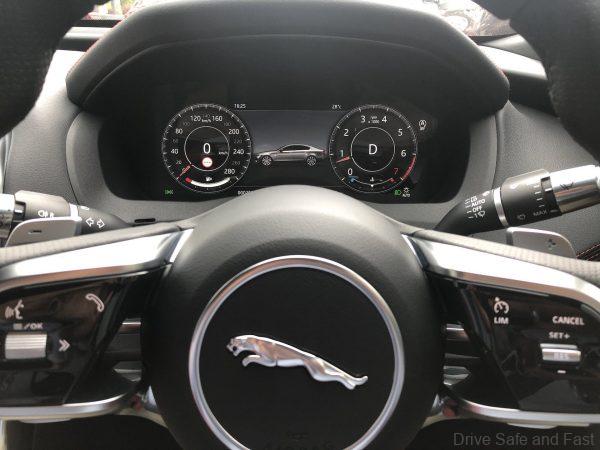 Jaguar XE R-Dynamic_meter cluster