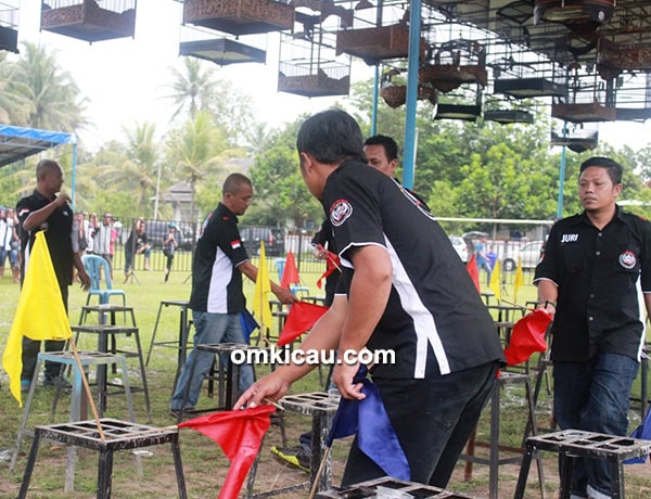 Lomba burung berkicau Hari Pers Nasional