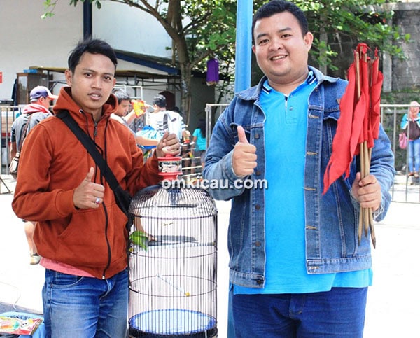 Om Juan dan lovebir Elive
