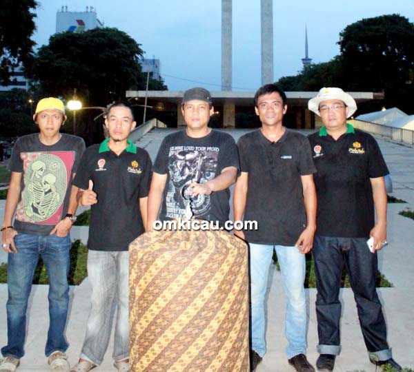 Darwin (tengah) - MB Kitaro double winner