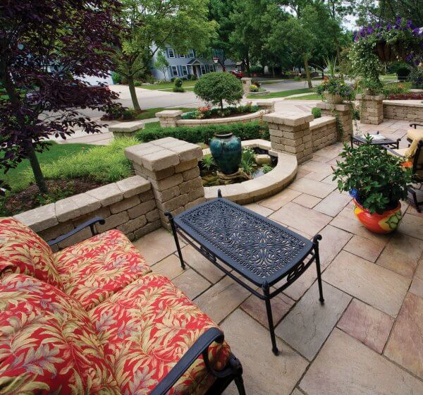 MAKE PATIO LOOK BEAUTIFULL WITH GIVE VINTAGE TOUCH