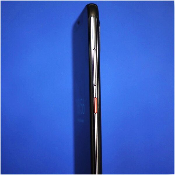 Обзор смартфона Xiaomi Mi 8 Pro: "прозрачный" флагман (обзор, смартфона, xiaomi, прозрачный) Обзор смартфона Xiaomi Mi 8 Pro: "прозрачный" флагман