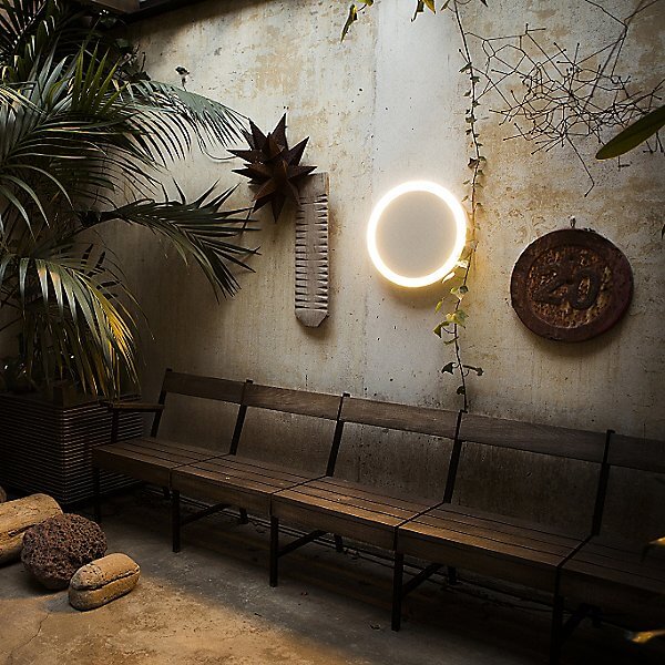 THE RING OUTDOOR PORCH LIGHT