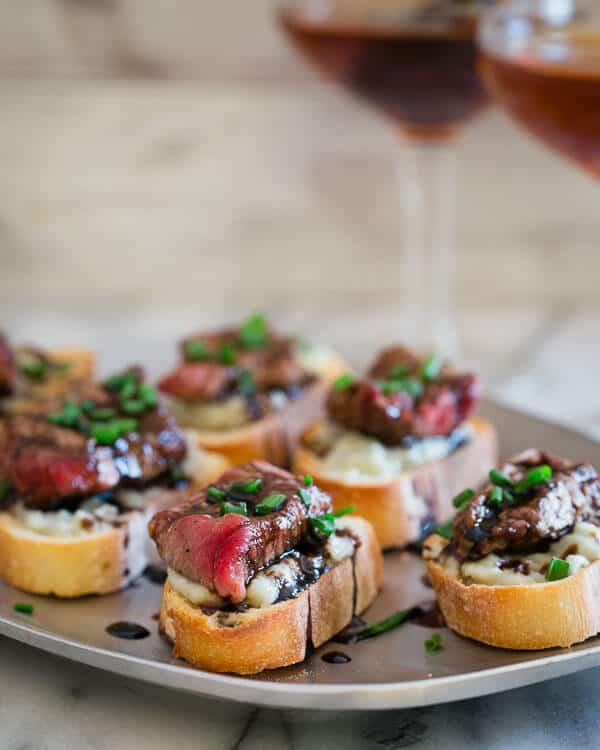 Blue Cheese Steak Crostini - Steak Crostini Appetizer with ...