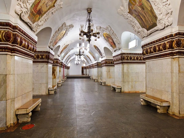 tau-dien-ngam-moscow