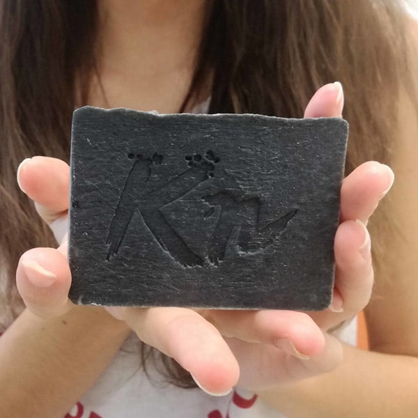 schwarze Seife Karbonoir