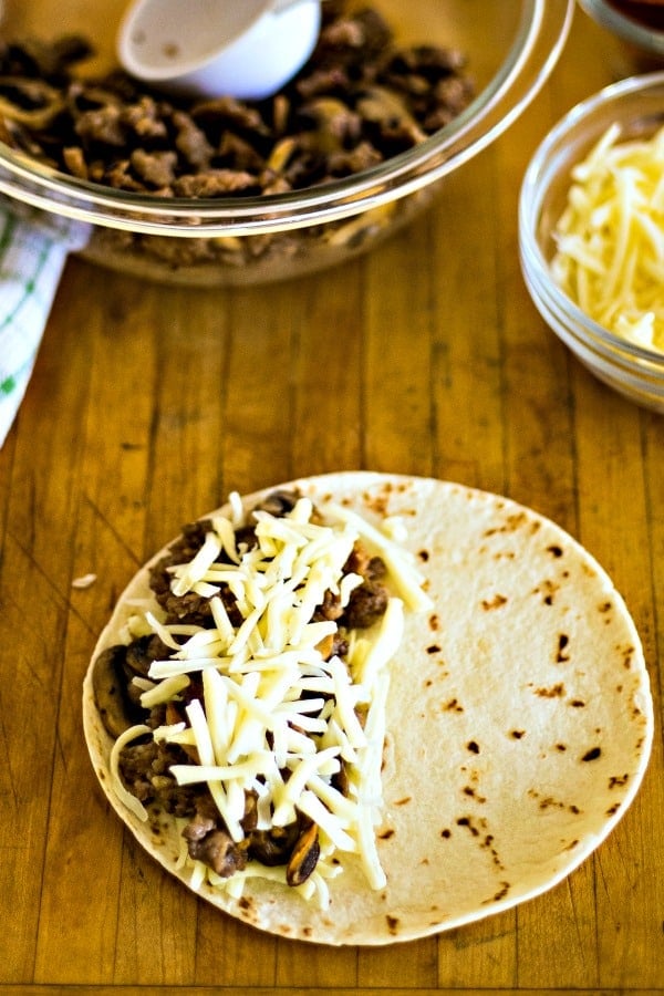 assembling pizza-dillas