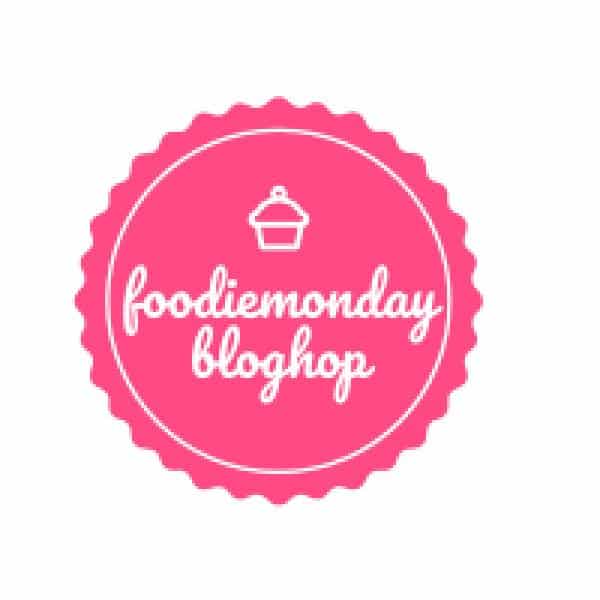 Blog hop logo