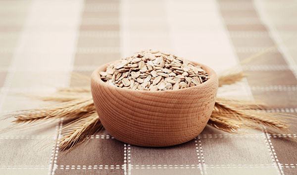 how to wash face using oats
