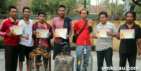 Hafit / Bayu dan lovebird Rambo