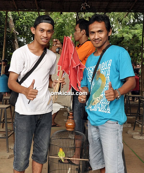 Om Kunadi dan lovebird Madonna