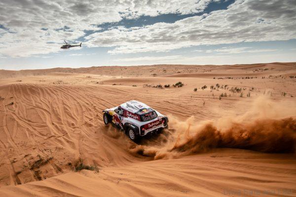 Carlos Sainz wins the Dakar 2020