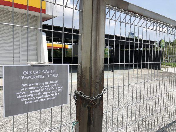 Shell petrol station car wash