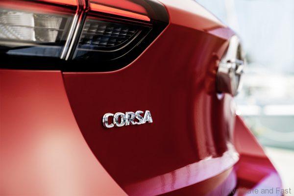 2020 Opel Corsa badge