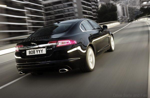 Jaguar XF 2008-2010 style
