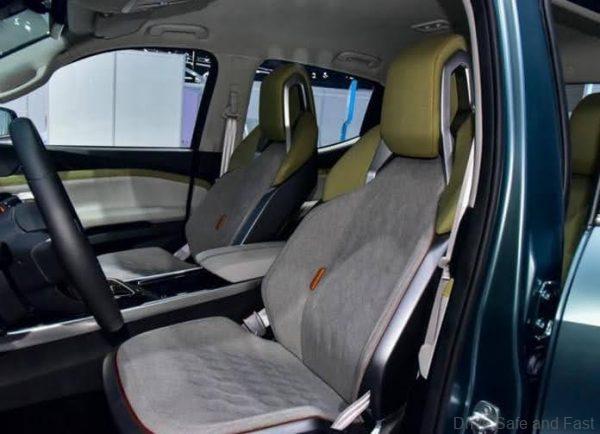 Maxus V Pickup Truck_interior