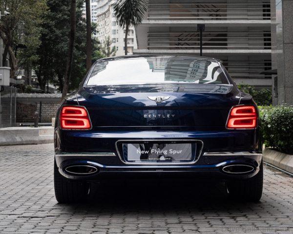 Bentley Flying Spur_rear profile