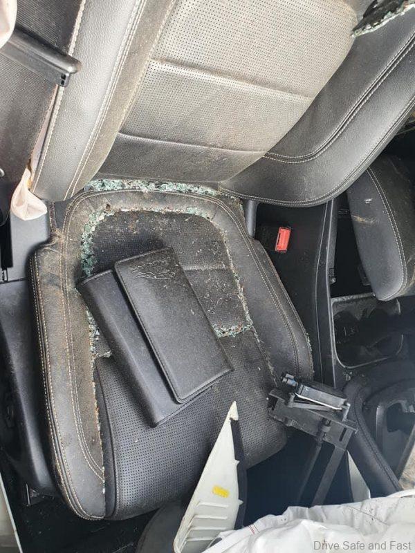 Jaguar E-Pace roll-over accident France_front seats