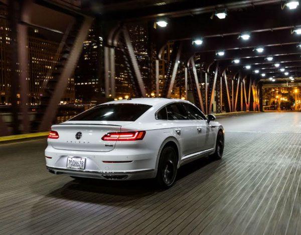 Volkswagen Arteon R-Line_2020_rear