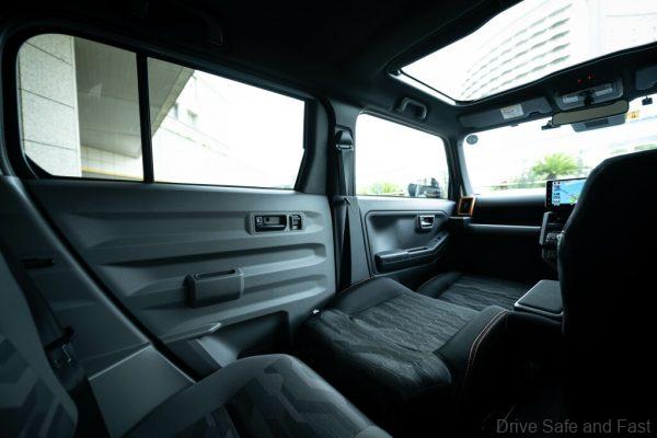 Daihatsu Taft Crossover rear seats