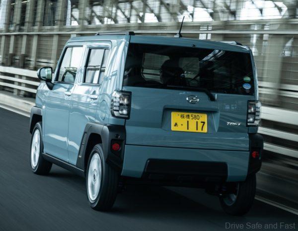 Daihatsu Taft Crossover_highway