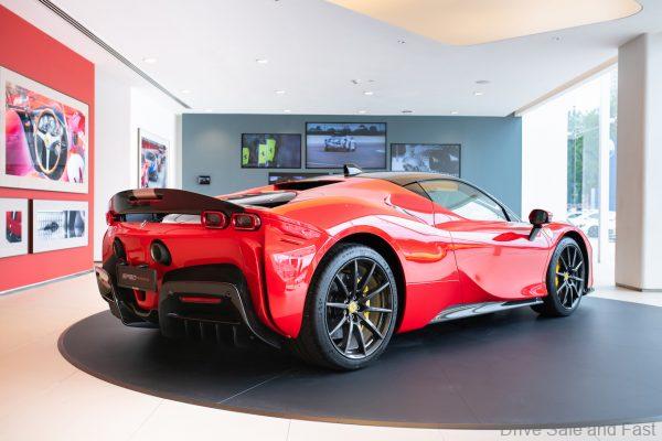 Ferrari SF90 Stradale Hybrid Supercar_naza italia