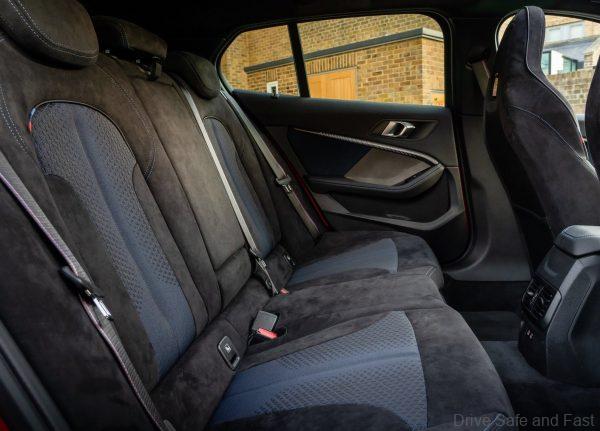 BMW M 135i xDrive_rear seats
