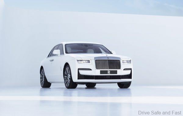 Rolls Royce Ghost 2021 closeup front