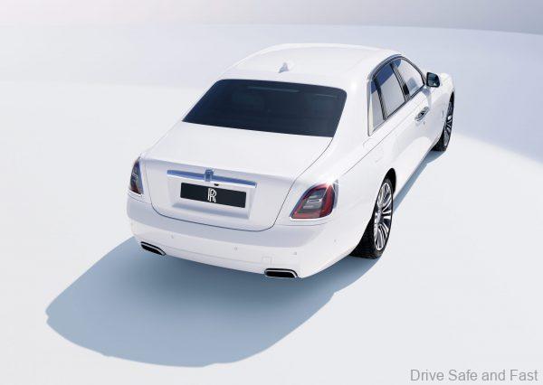 Rolls Royce Ghost 2021 rear view