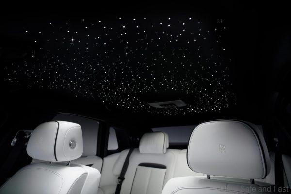 Rolls Royce Ghost 2021 cabin skylight