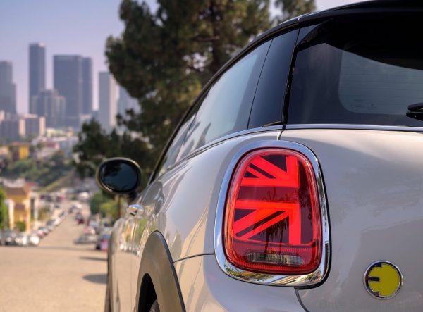 Mini Cooper SE rear light