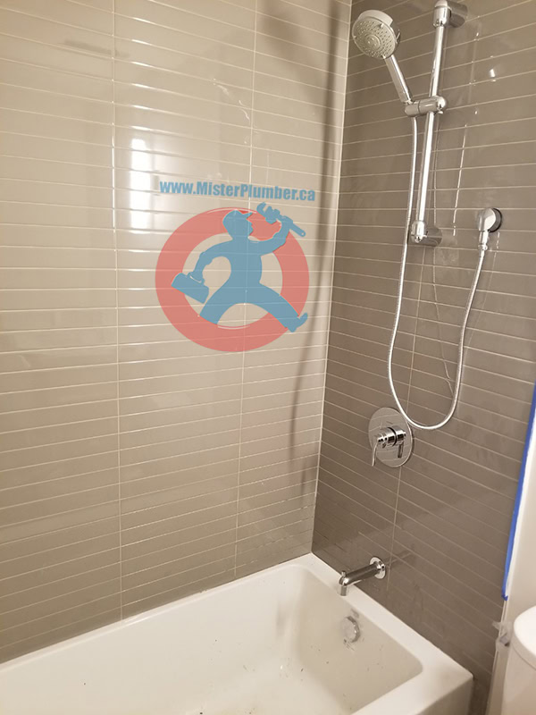 Tub and shower fixtures