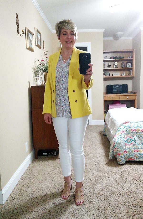 white jeans blazer outfit