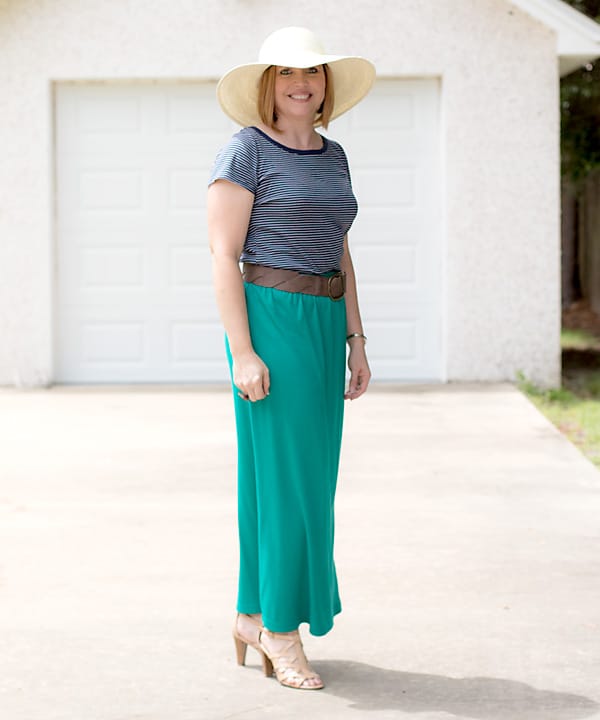 Wide brim hat outfit