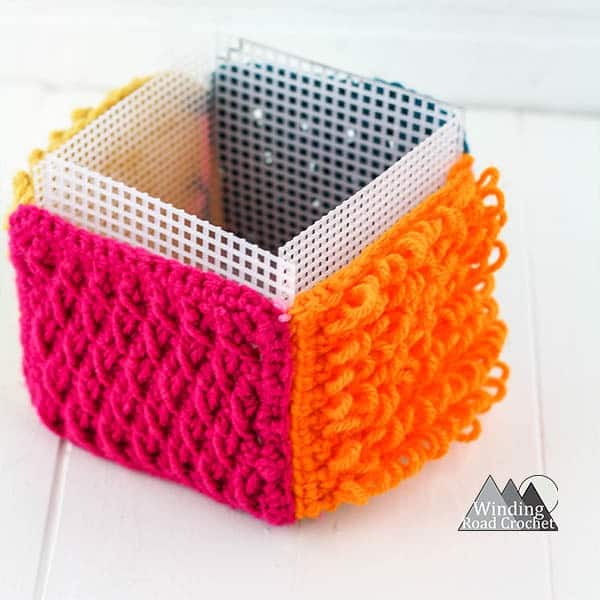 This crochet sensory block is a great toy for babies and toddlers. Learn to make one with this free crochet tutorial. #crochetforbaby #crochetbabytoy