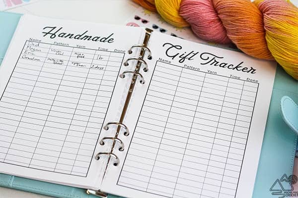 Keep you project and your life organized with this free bullet journal style Crochet Planner. Free printable planner for all newsletter subscribers. #bulletjournal #plannerideas #crochetplanner #freeprintable #printable