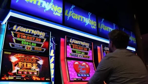 Lightning Cash Pokies Online