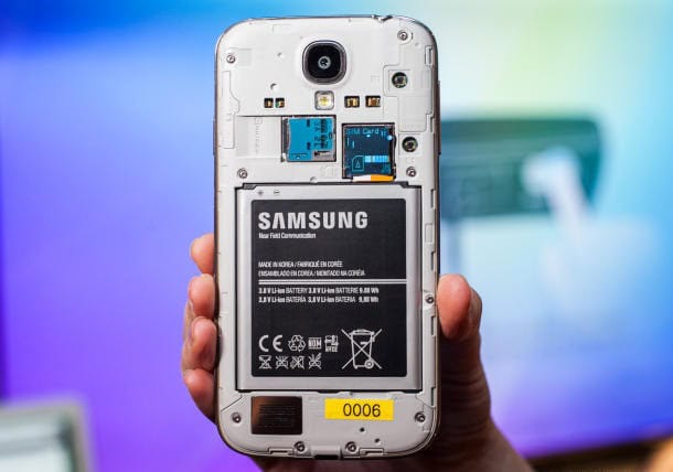 Fixing The Samsung Galaxy S4 Turns Off Does Not Turn Back On Issue