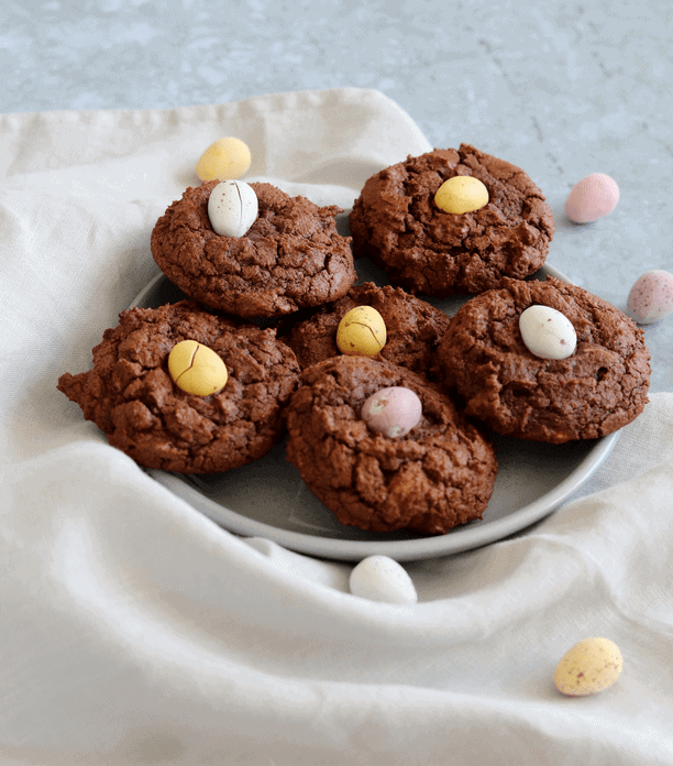 Curlys Cooking has created these deliciously decadent cookies crammed with mini egg