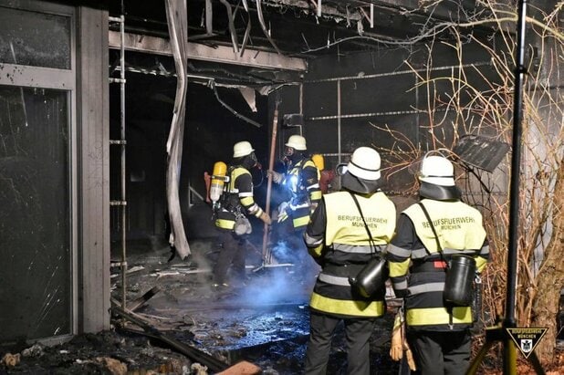 Feuer nach Brandstiftung im Bertolt-Brecht-Gymnasium in München Pasing Quelle Foto Feuerwehr München
