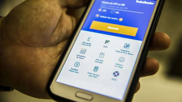 Cerca de 50% dos trabalhadores pretendem pagar dívidas com FGTS