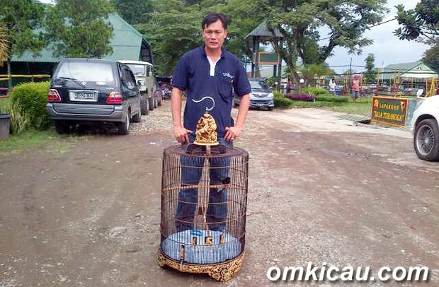 Om Akia Jambi