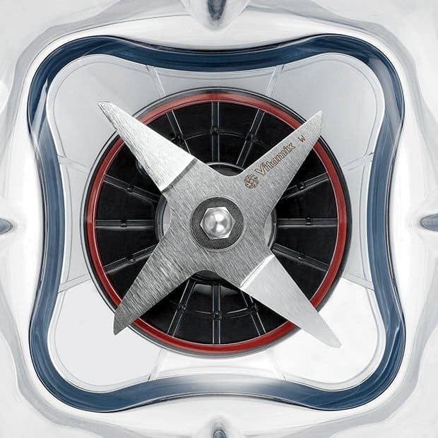 Vitamix 750 Blades Close Up